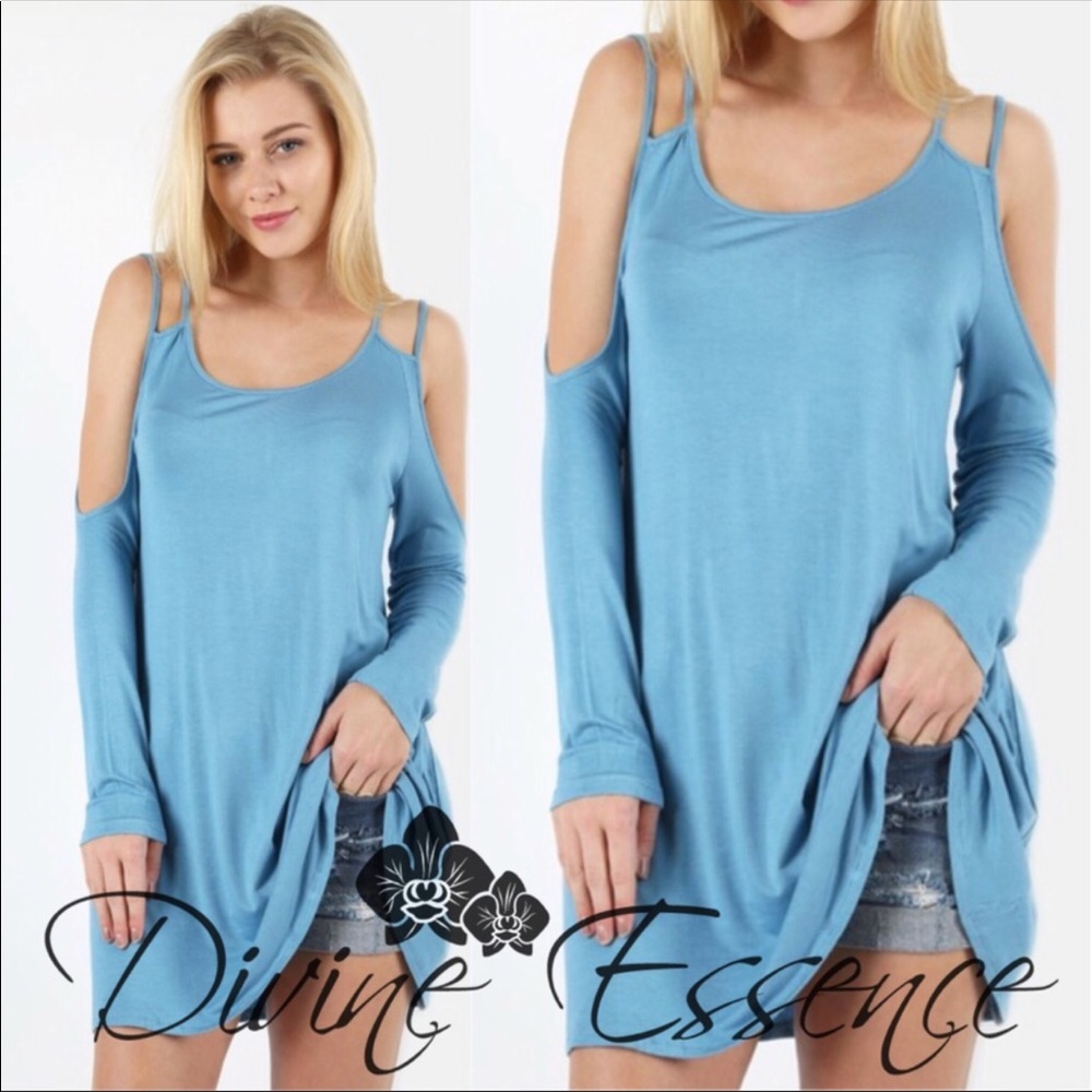 Relaxed Fit Cold Shoulder Top